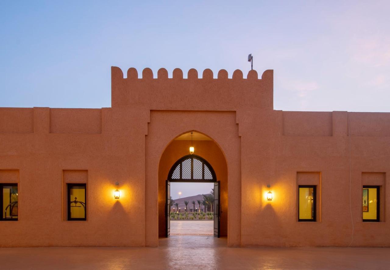 Hotel Al Badayer Retreat By Sharjah Collection Margham Exterior foto Entrance to the hotel